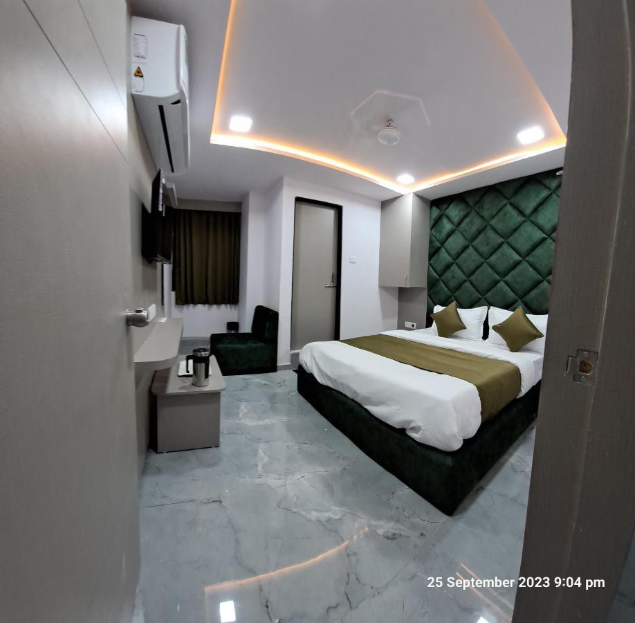 Hotel Kingdom Gandhinagar Luaran gambar
